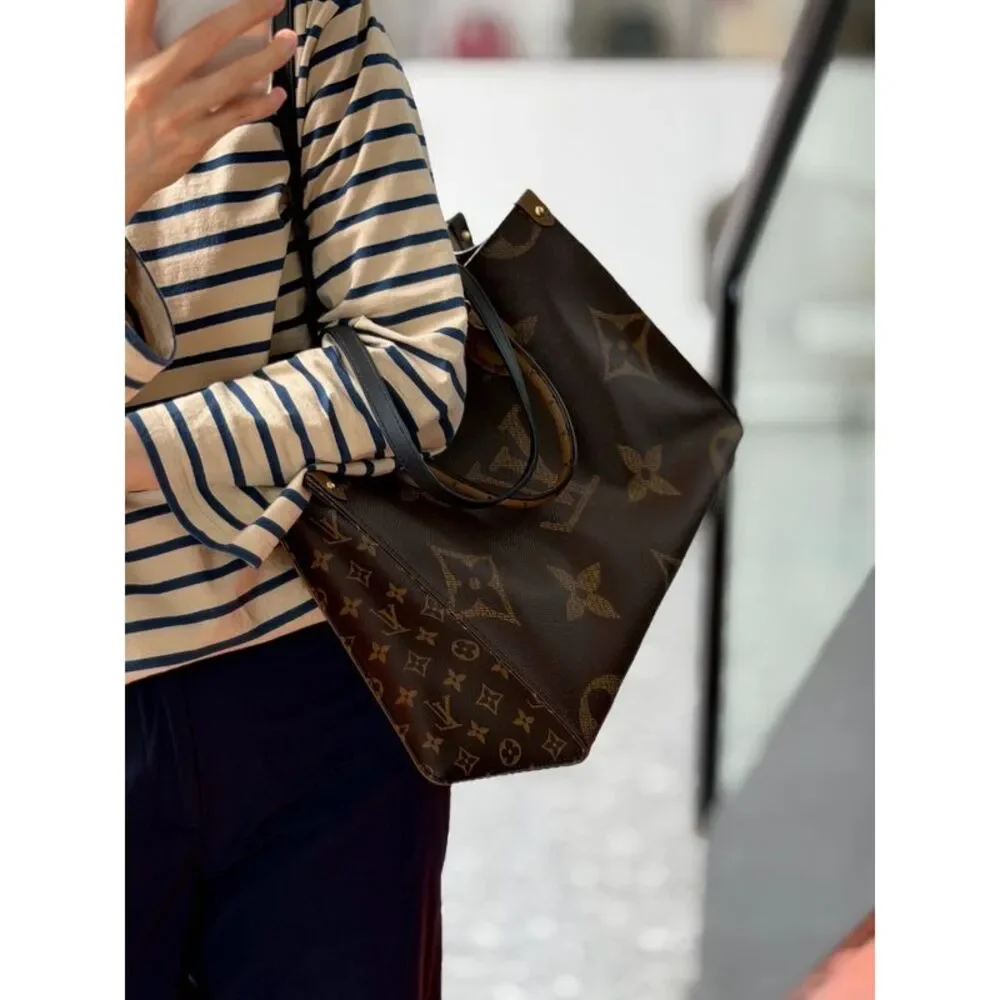 Louis Vuitton Women Pre-Loved Bag Very Good Condition
